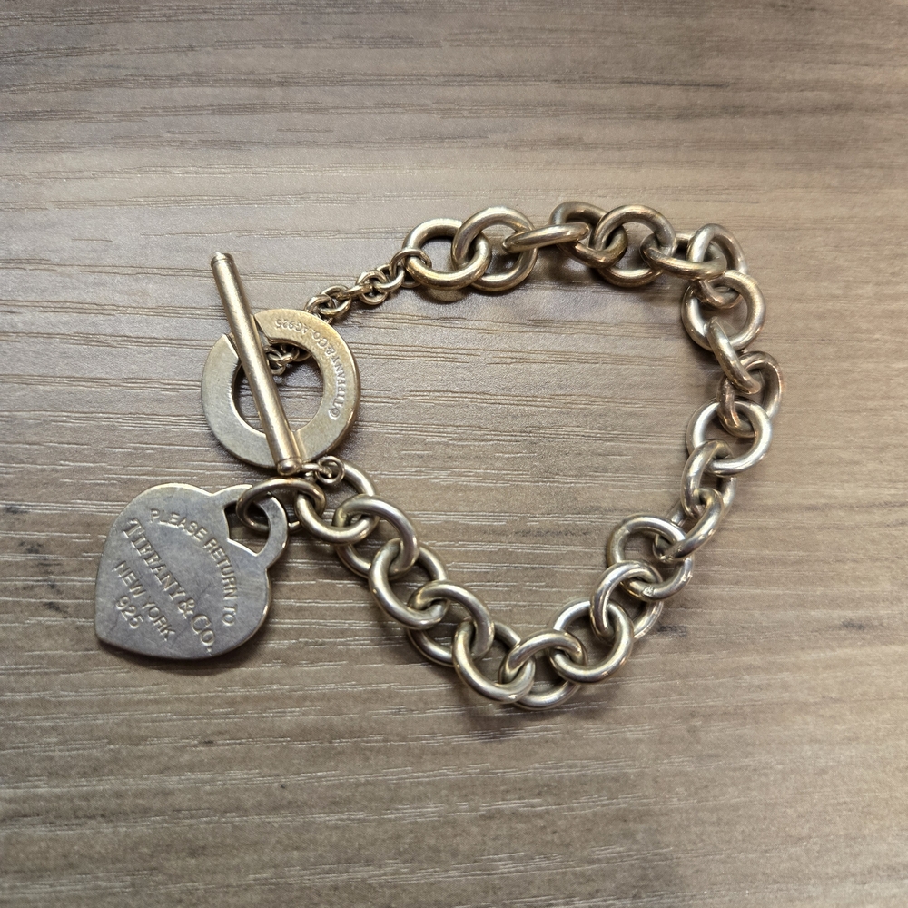 Gold Chain Bracelet with Heart Charm